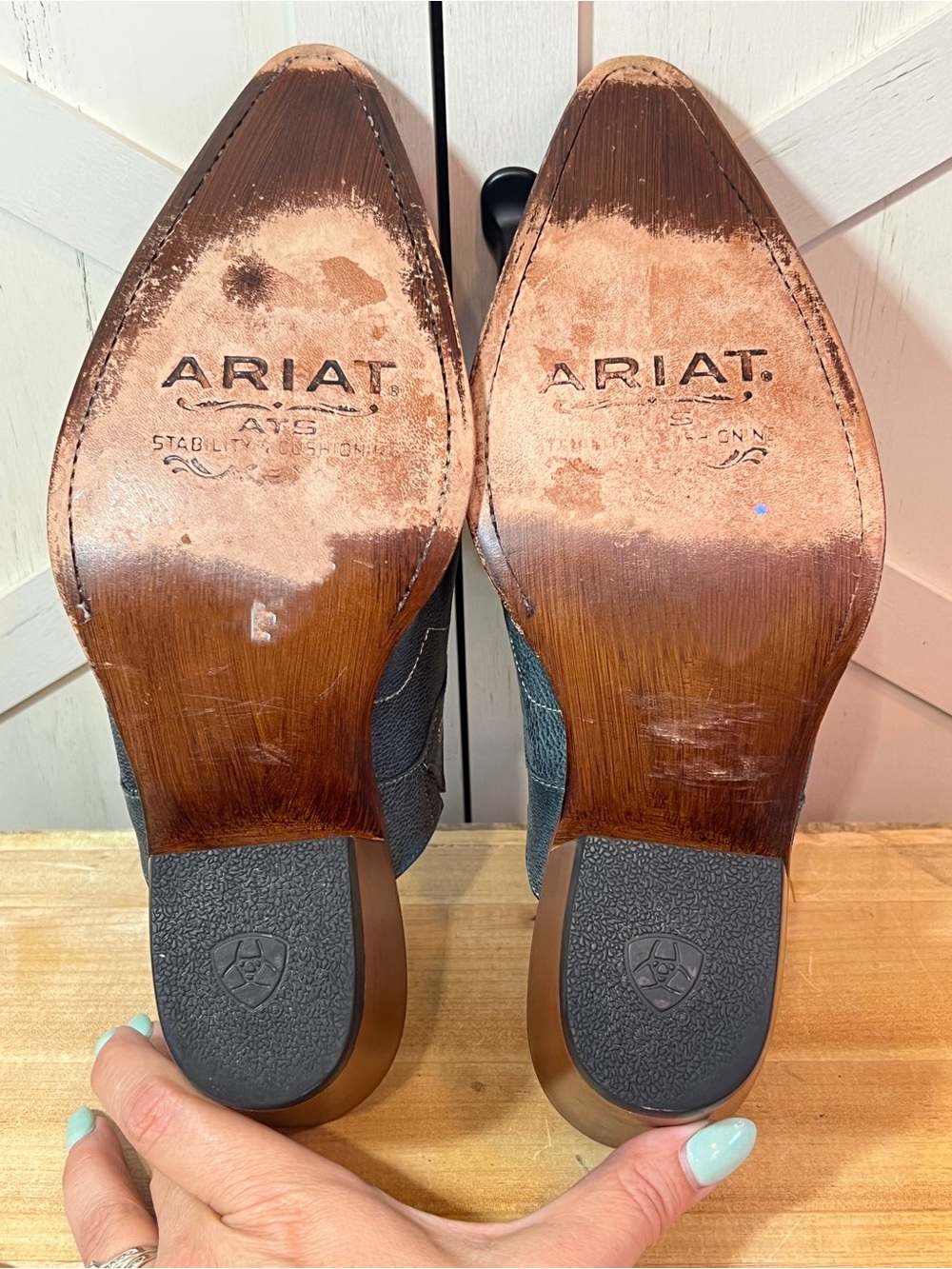 Ariat Women’s Gleeson Distressed Teal Western Leather mules Pointed Shoes 9.5 B - Picture 10 of 10